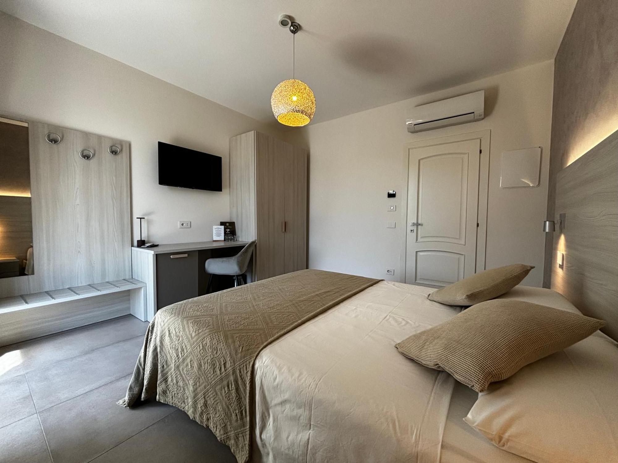 Villa Elena 데센자노델가르다 외부 사진