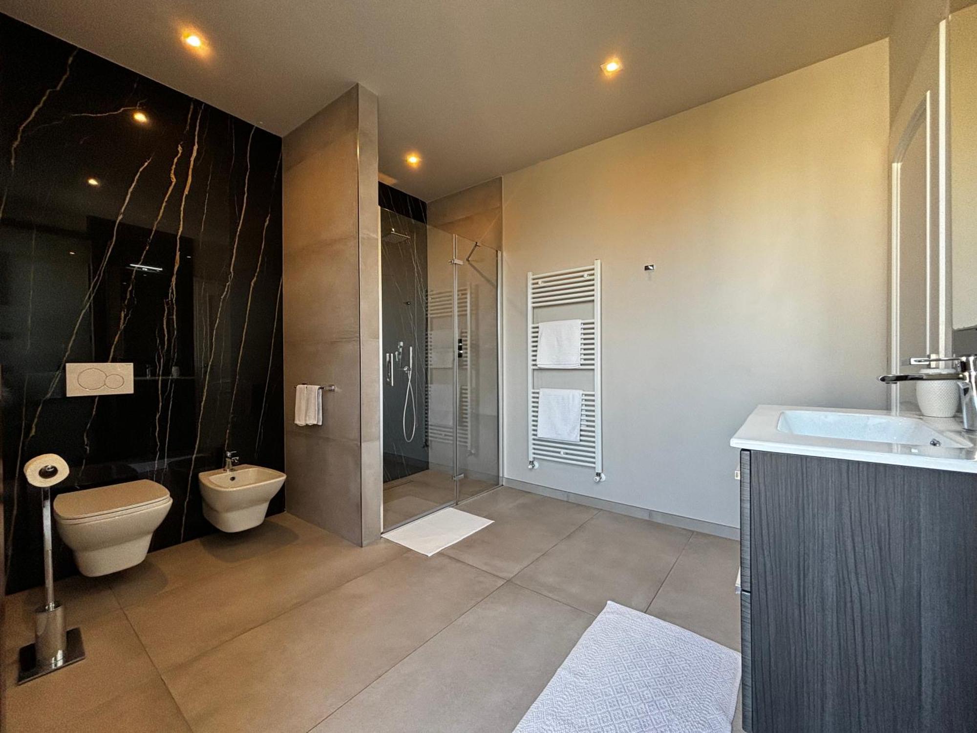Villa Elena 데센자노델가르다 외부 사진